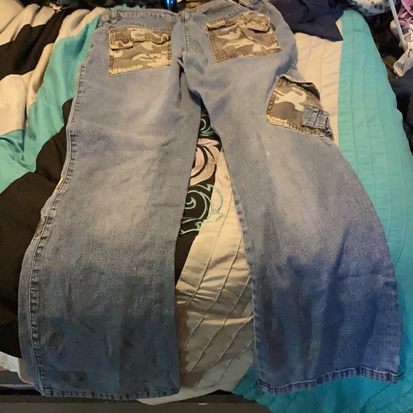 Size 9/10 - Picture 3 of 3